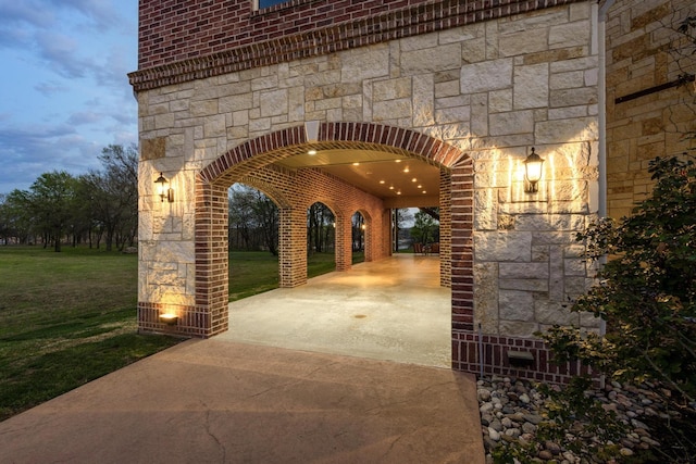 181 Monarch Dr, Denison, TX 75020 - exterior space with arched walkways