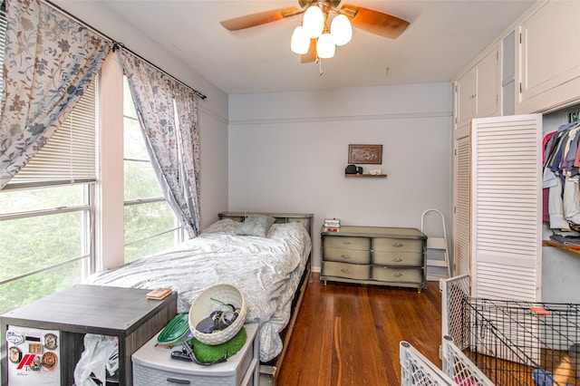 912 Prospect St, Shreveport, LA 71104 - bedroom with wood finished floors and a ceiling fan