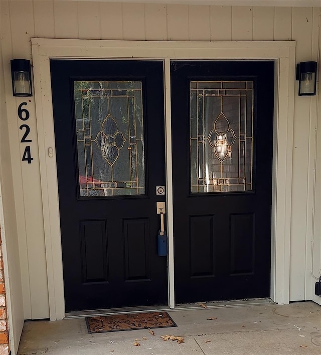 view of exterior entry