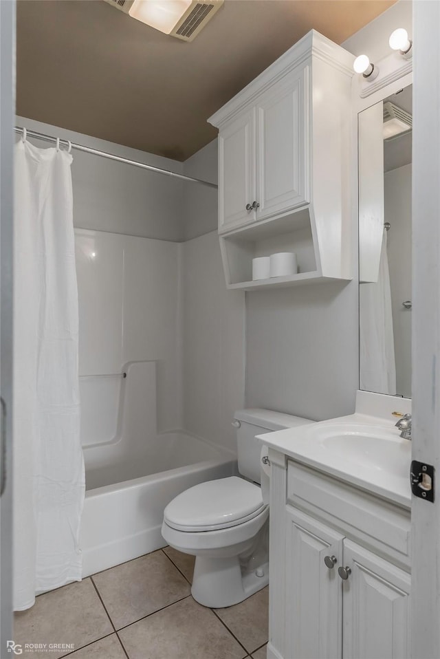 521 Lovers Lndg, Bossier City, LA 71111 - full bathroom featuring tile patterned floors, shower / bath combination with curtain, toilet, and vanity
