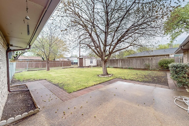 623 Middale Rd, Duncanville, TX 75116 - view of yard with a patio