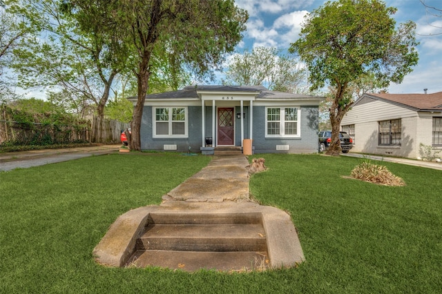 635 Richmondell, Dallas, TX 75211 - view of front facade featuring brick siding