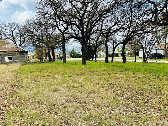 424 N Main St, Cross Plains, TX 76443
