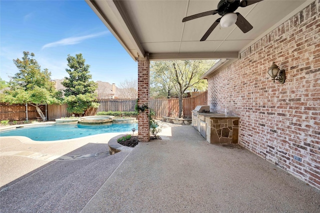 5460 Stone Canyon Dr, Frisco, TX 75034 - view of swimming pool featuring a pool with connected hot tub, a patio area, area for grilling, a fenced backyard, and a ceiling fan