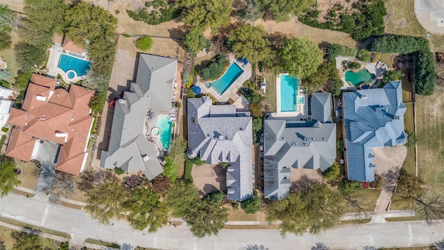 4592 Biltmoore Dr, Frisco, TX 75034 - aerial view of property and surrounding area featuring a pool