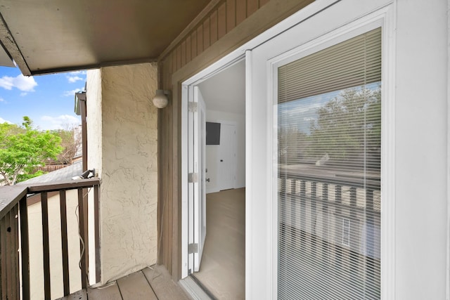 9231 Chimney Corner Ln, Dallas, TX 75243 - view of balcony