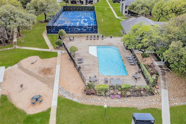 9231 Chimney Corner Ln, Dallas, TX 75243 - drone / aerial view of a pool