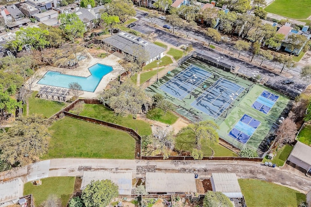 9231 Chimney Corner Ln, Dallas, TX 75243 - aerial view of a pool