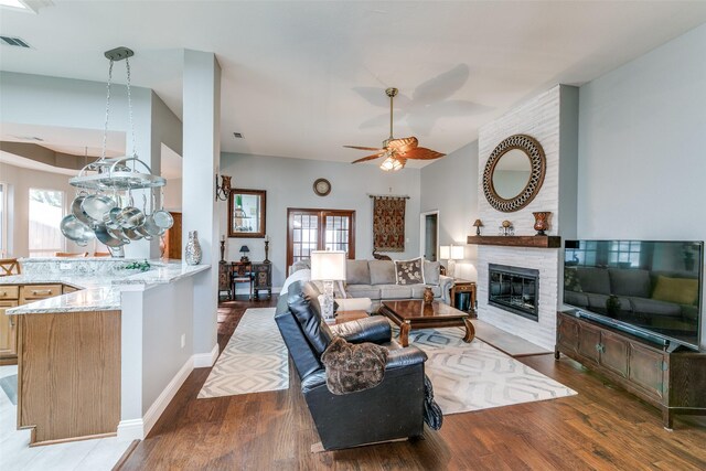 209 Timberbluff Ln, Murphy, TX 75094 - living area featuring visible vents, plenty of natural light, ceiling fan, and wood finished floors