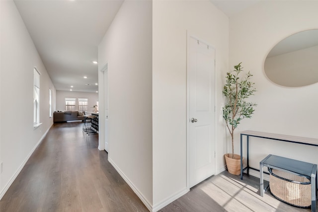 3213 Grimaldo Dr, Mesquite, TX 75126 - corridor featuring wood finished floors, recessed lighting, and baseboards