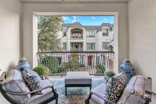 balcony featuring outdoor lounge area