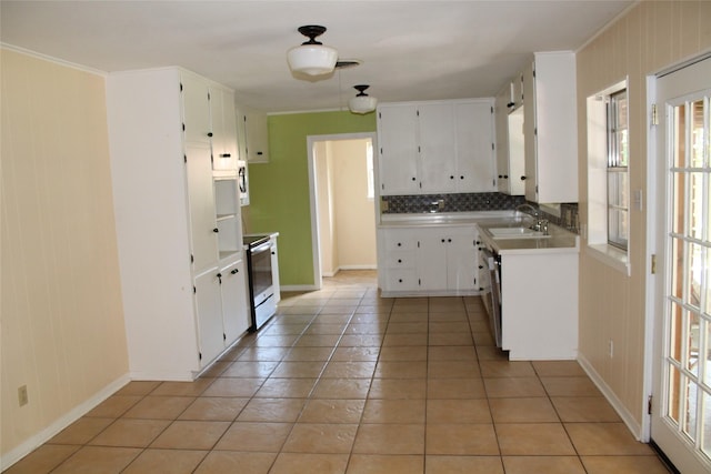 4605 Avoca St, Fort Worth, TX 76132 - kitchen featuring a sink, plenty of natural light, and light tile patterned floors