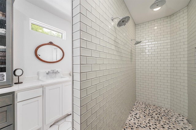 320 Eastwood Ave, Fort Worth, TX 76107 - bathroom featuring tiled shower and vanity