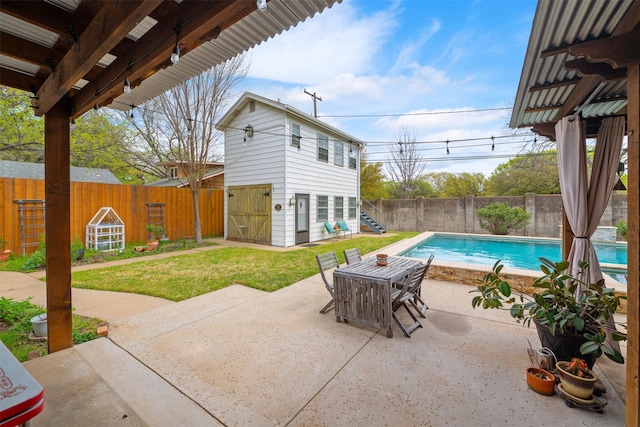 320 Eastwood Ave, Fort Worth, TX 76107 - view of patio / terrace
