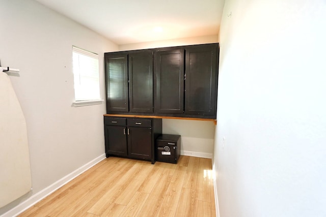 2432 Cottondale Rd, Springtown, TX 76082 - interior space featuring light wood-style floors and baseboards