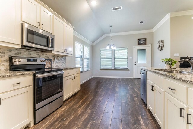 2024 Castleberry Cut-Off Rd, Fort Worth, TX 76114 - kitchen featuring vaulted ceiling, a sink, a chandelier, tasteful backsplash, and stainless steel appliances