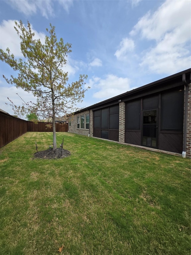 1214 Norwood St, Mansfield, TX 76063 - view of yard with fence