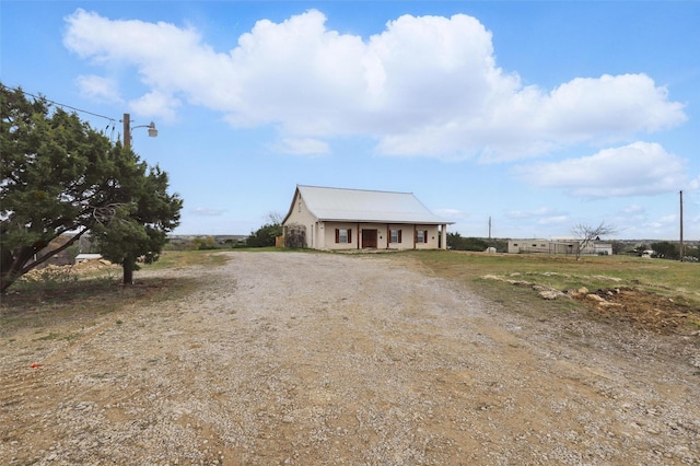 view of front of home with driveway