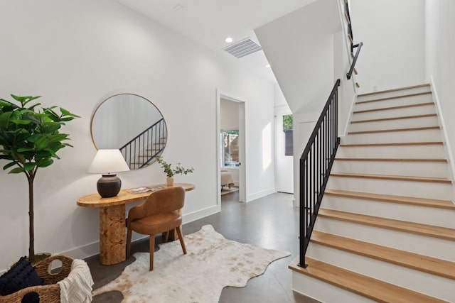 2142 Lovedale Ave Unit 101, Dallas, TX 75235 - interior space with concrete floors, visible vents, baseboards, and recessed lighting