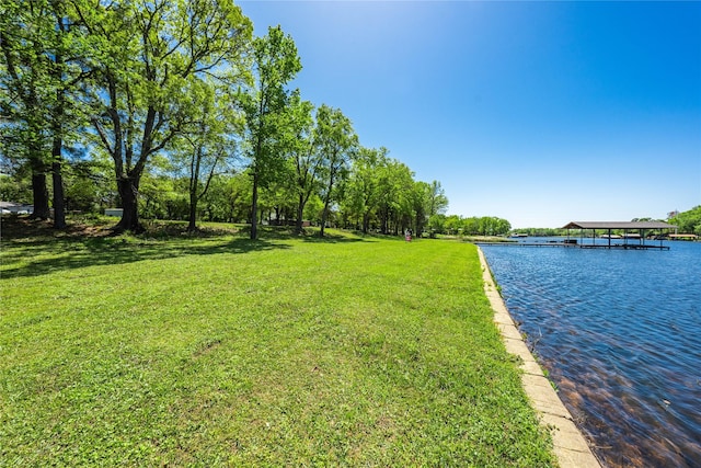 view of yard with a water view