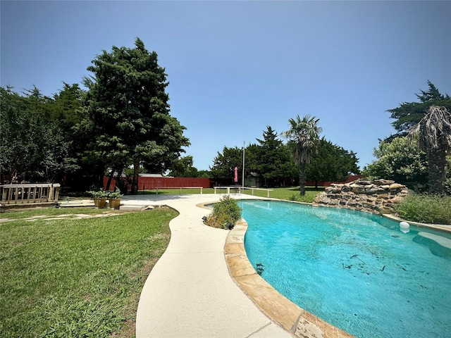 2610 Jakes Ct, Midlothian, TX 76065 - view of outdoor pool