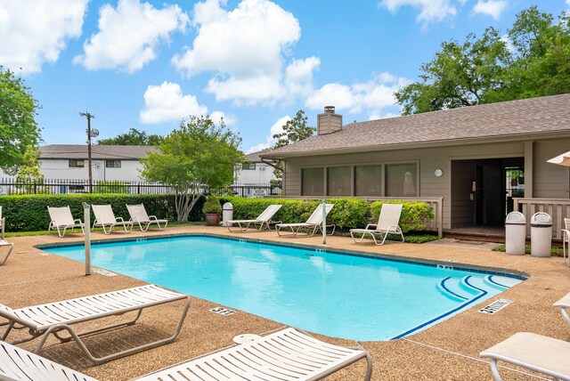 6345 Bordeaux Ave, Dallas, TX 75209 - pool featuring fence and a patio area