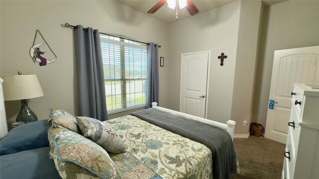 laundry area featuring cabinet space, light tile patterned flooring, and independent washer and dryer