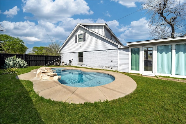 6110 Caracas Dr, Dallas, TX 75232 - view of swimming pool with a fenced backyard, a lawn, and a pool with connected hot tub