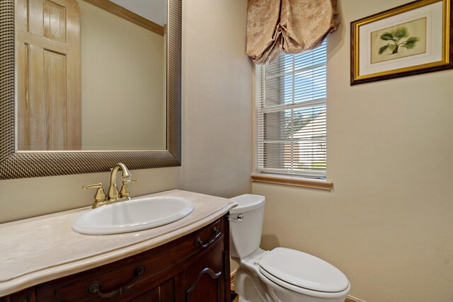 4580 Southgate Dr, Plano, TX 75024 - living area featuring a chandelier, wood finished floors, beamed ceiling, crown molding, and recessed lighting