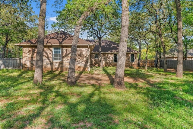 120 Southwinds Dr, Weatherford, TX 76087 - view of yard featuring fence