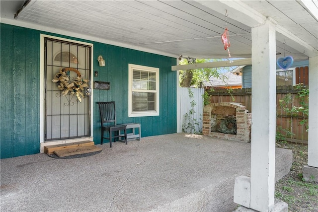 4520 Hiland Dr, Beverly Hills, TX 76711 - view of patio / terrace featuring fence