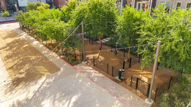 1065 Manacor Ln, Dallas, TX 75212 - view of community