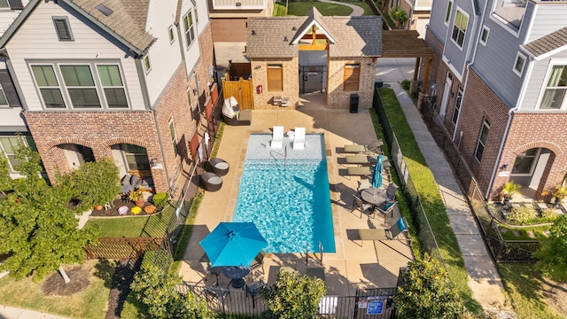 1065 Manacor Ln, Dallas, TX 75212 - bird's eye view of a pool