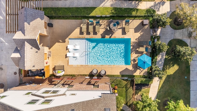 1065 Manacor Ln, Dallas, TX 75212 - aerial view