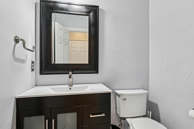 4516 Chesterwood Dr, Plano, TX 75093 - bathroom with vanity and toilet