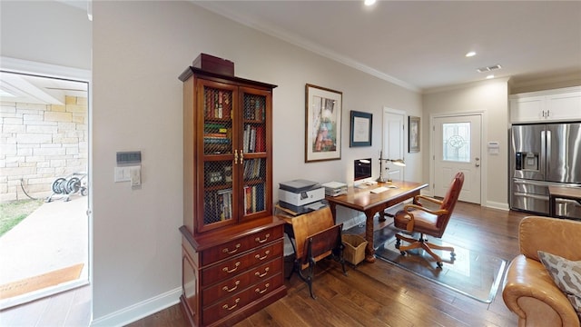 133 Creek Rdg, Waco, TX 76708 - home office with crown molding, dark wood-type flooring, baseboards, and recessed lighting