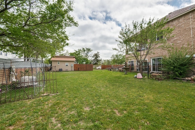 1207 Stafford St, Dallas, TX 75208 - view of yard