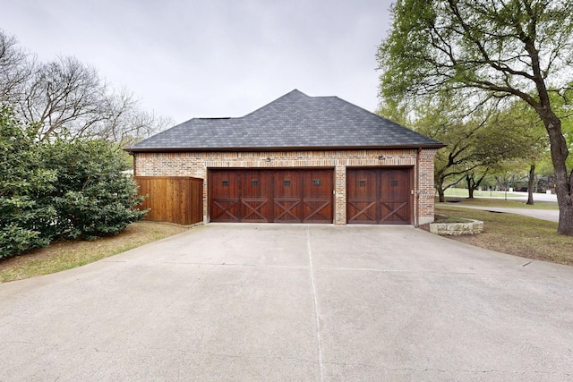 931 Willow Ct, Fairview, TX 75069 - garage with driveway