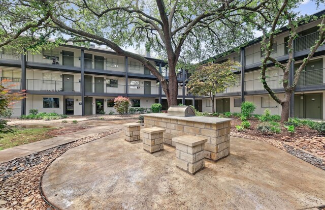 4360 Noble Ln, Midlothian, TX 76065 - view of property's community with an outdoor kitchen