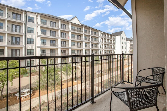 1117 Tea Olive Ln, Dallas, TX 75212 - view of balcony