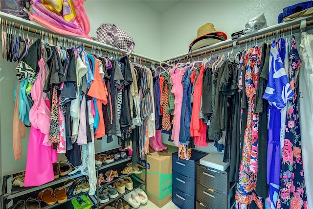 914 Edgar St, Greenville, TX 75401 - view of spacious closet