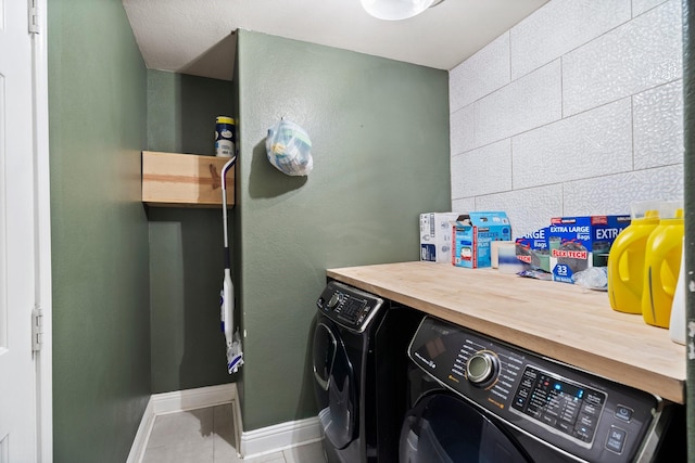 3968 Hunter Peak Rd, Fort Worth, TX 76262 - laundry area featuring washer and clothes dryer and tile patterned floors