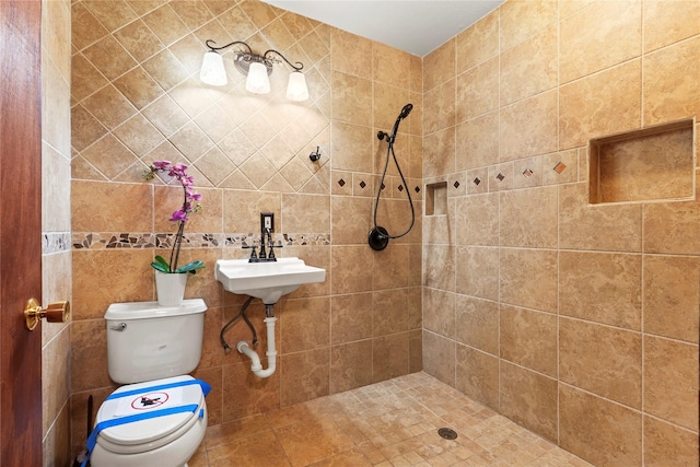 7220 Amy St, Dallas, TX 75217 - bathroom with toilet and tiled shower