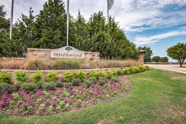 9212 Water Oak Dr, Arlington, TX 76002 - community / neighborhood sign featuring a lawn