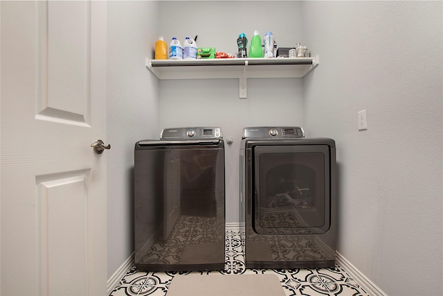 1121 Red Hawk Ln, Forney, TX 75126 - washroom featuring separate washer and dryer and baseboards