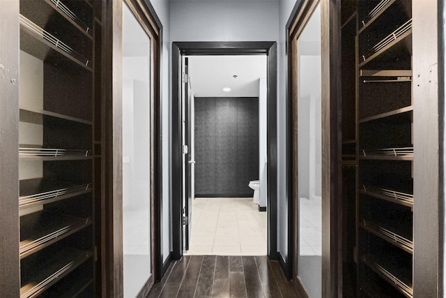1200 Main St Unit 1511, Dallas, TX 75202 - corridor featuring dark wood finished floors