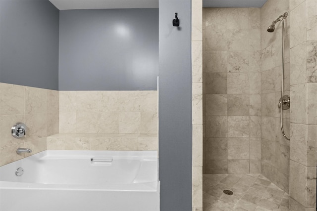 1200 Main St Unit 1511, Dallas, TX 75202 - full bath with a tile shower and a bath