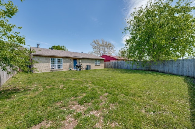 5212 Knox Dr, The Colony, TX 75056 - view of yard featuring a fenced backyard