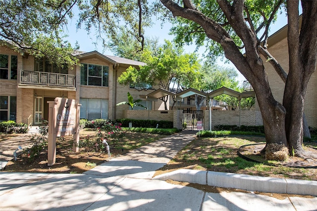 11114 Valleydale Dr Unit D, Dallas, TX 75230 - view of property's community featuring a gate