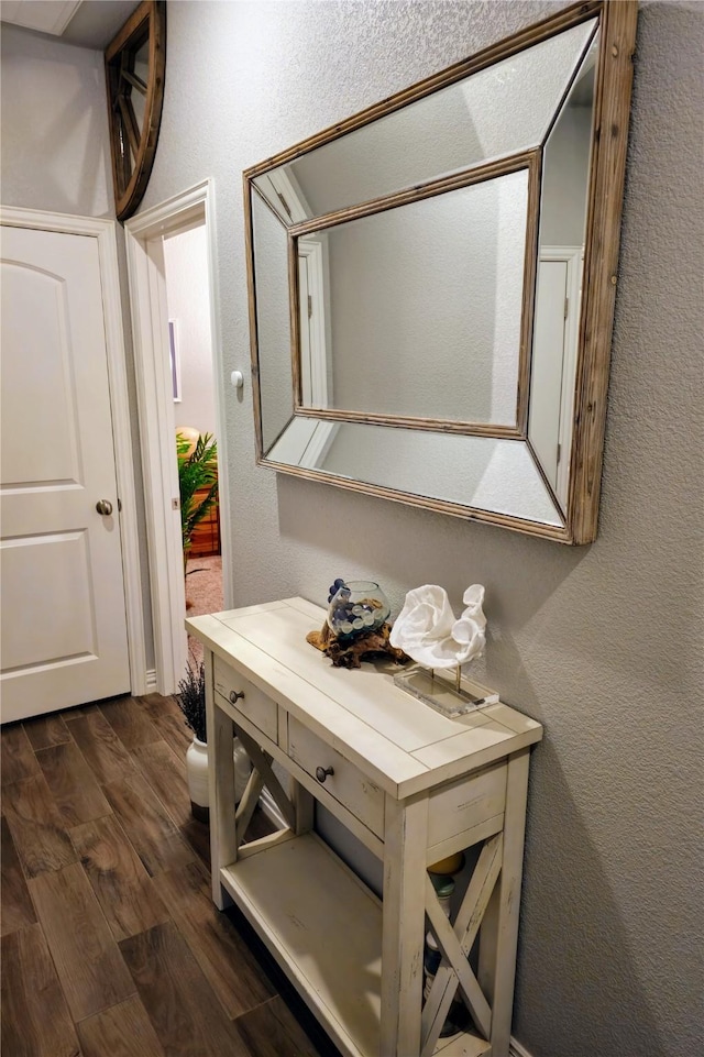4805 Saddleback Ln, Wichita Falls, TX 73608 - bathroom with wood finished floors and a textured wall